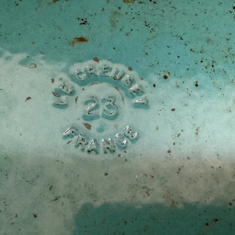 LE CREUSET Skillet Enameled Cast Iron 9" #23 Turquoise Blue France Dbl Spout - Picture 4 of 7